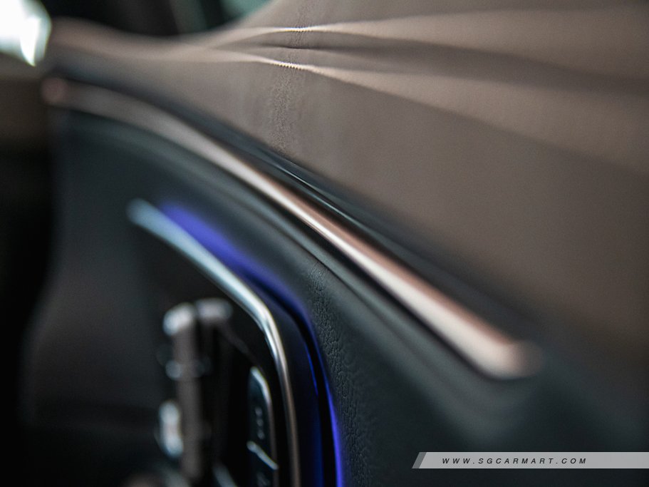 https://i.i-sgcm.com/new_cars/cars/21584/21584_g111