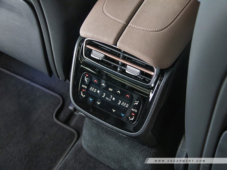 https://i.i-sgcm.com/new_cars/cars/21584/21584_g119