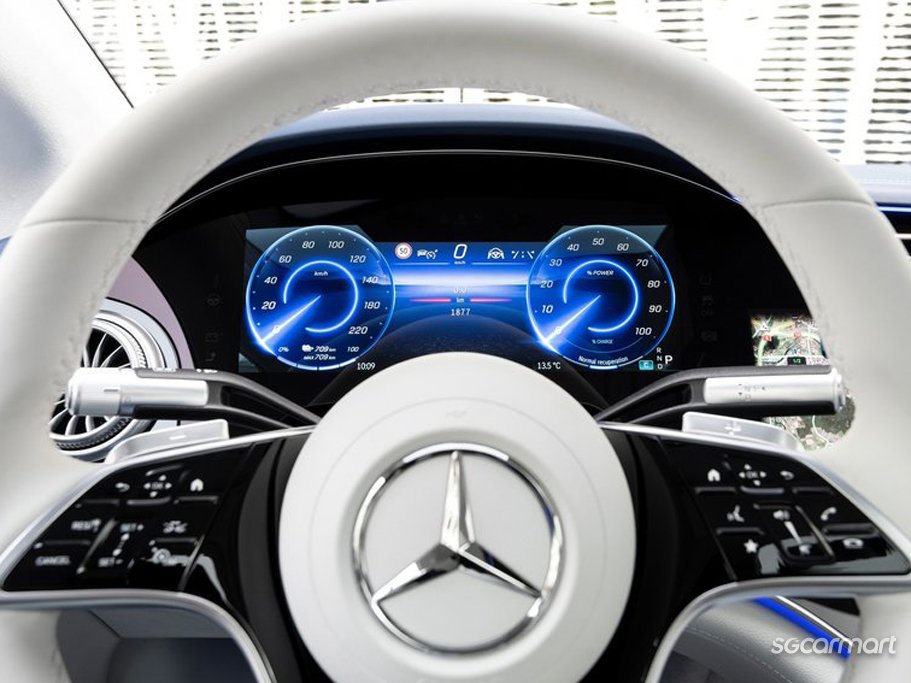 https://i.i-sgcm.com/new_cars/cars/21584/21584_g21