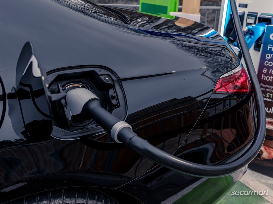 https://i.i-sgcm.com/new_cars/cars/21585/21585_g12