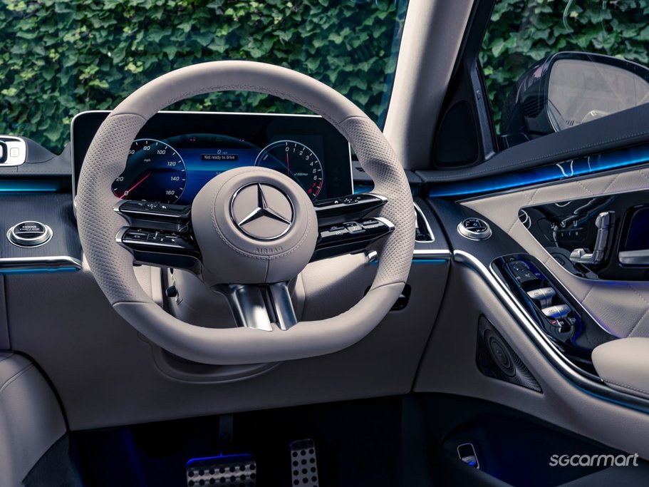 https://i.i-sgcm.com/new_cars/cars/21585/21585_g15