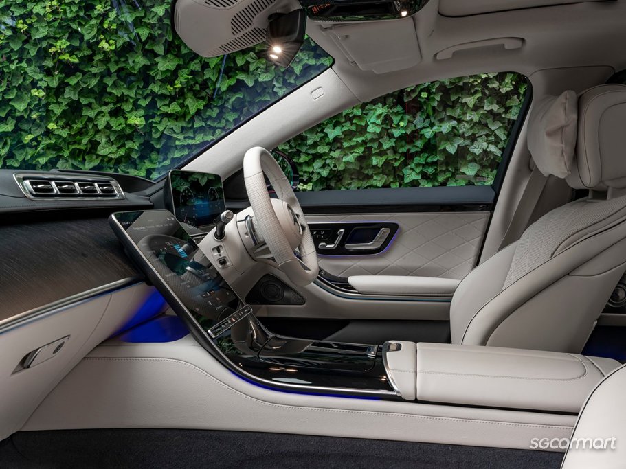 https://i.i-sgcm.com/new_cars/cars/21585/21585_g26