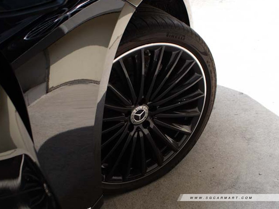 https://i.i-sgcm.com/new_cars/cars/21586/21586_g102