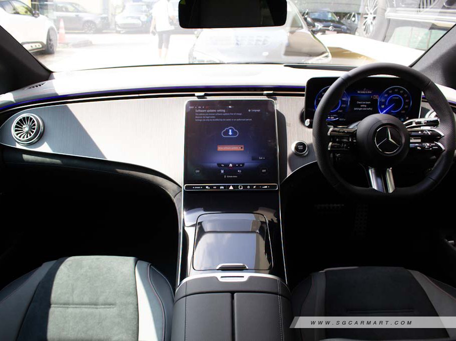 https://i.i-sgcm.com/new_cars/cars/21586/21586_g104