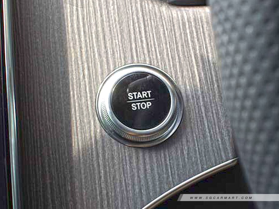 https://i.i-sgcm.com/new_cars/cars/21586/21586_g109
