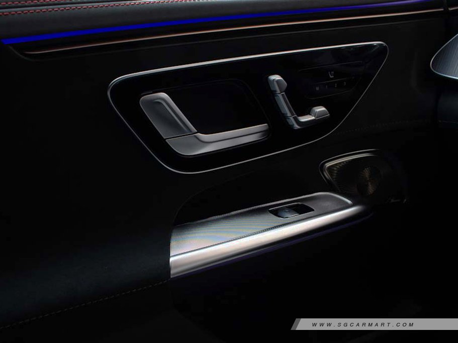 https://i.i-sgcm.com/new_cars/cars/21586/21586_g115