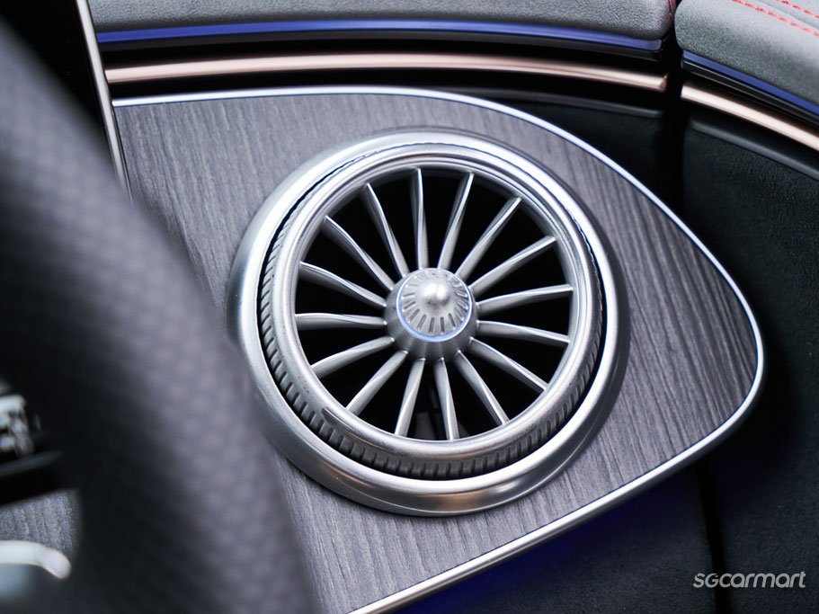 https://i.i-sgcm.com/new_cars/cars/21586/21586_g44