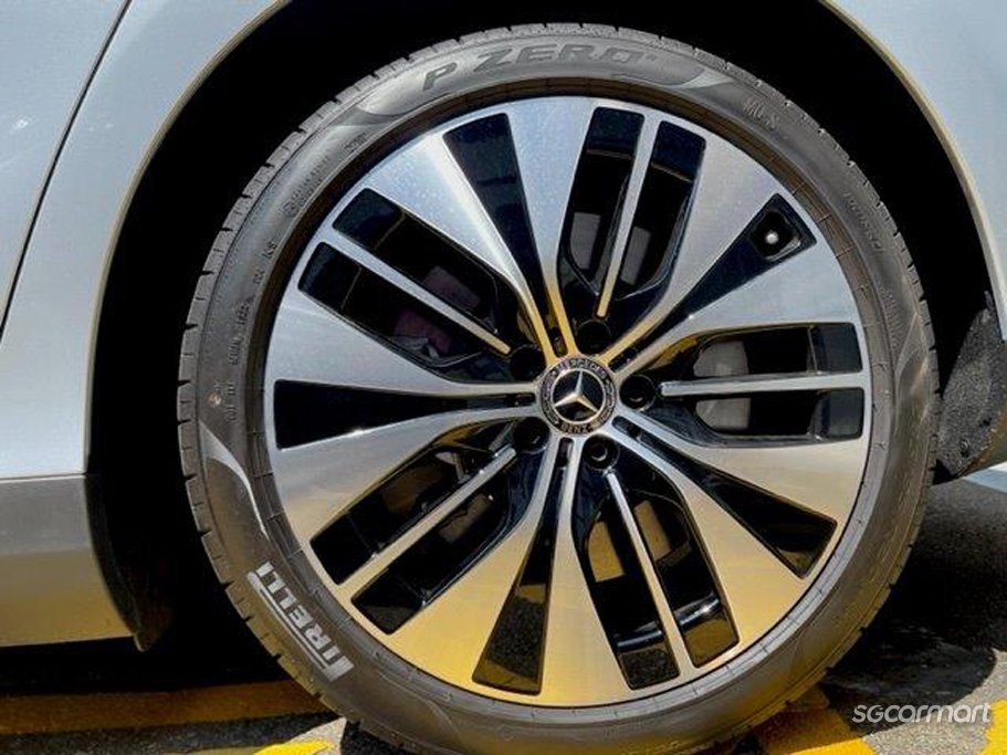 https://i.i-sgcm.com/new_cars/cars/21586/21586_g61