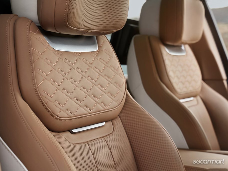 https://i.i-sgcm.com/new_cars/cars/21587/21587_g42