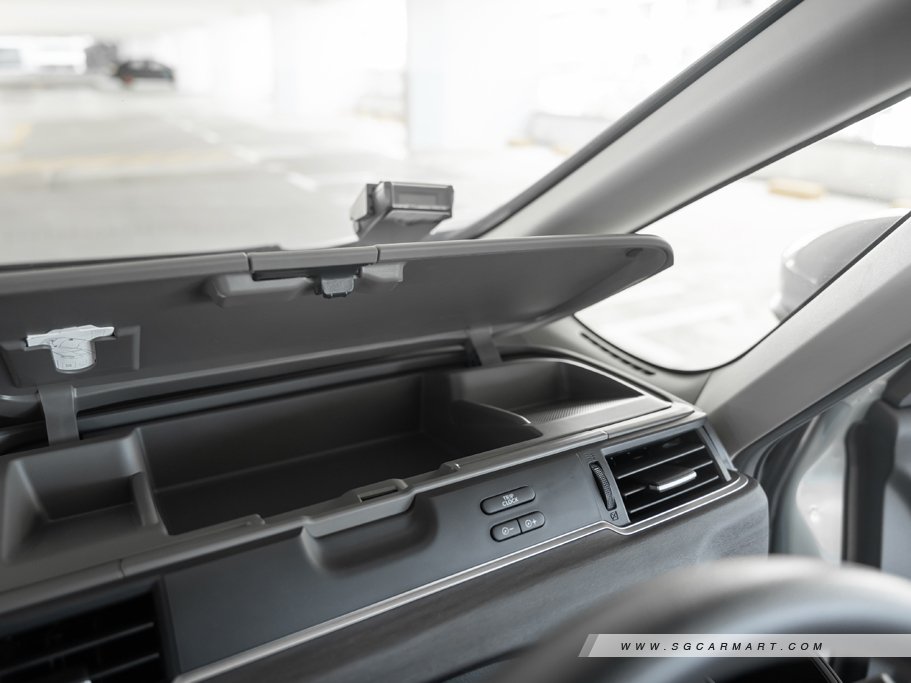 https://i.i-sgcm.com/new_cars/cars/21589/21589_g24