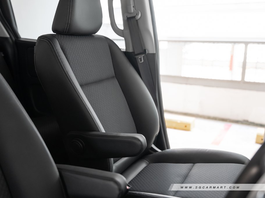 https://i.i-sgcm.com/new_cars/cars/21589/21589_g36