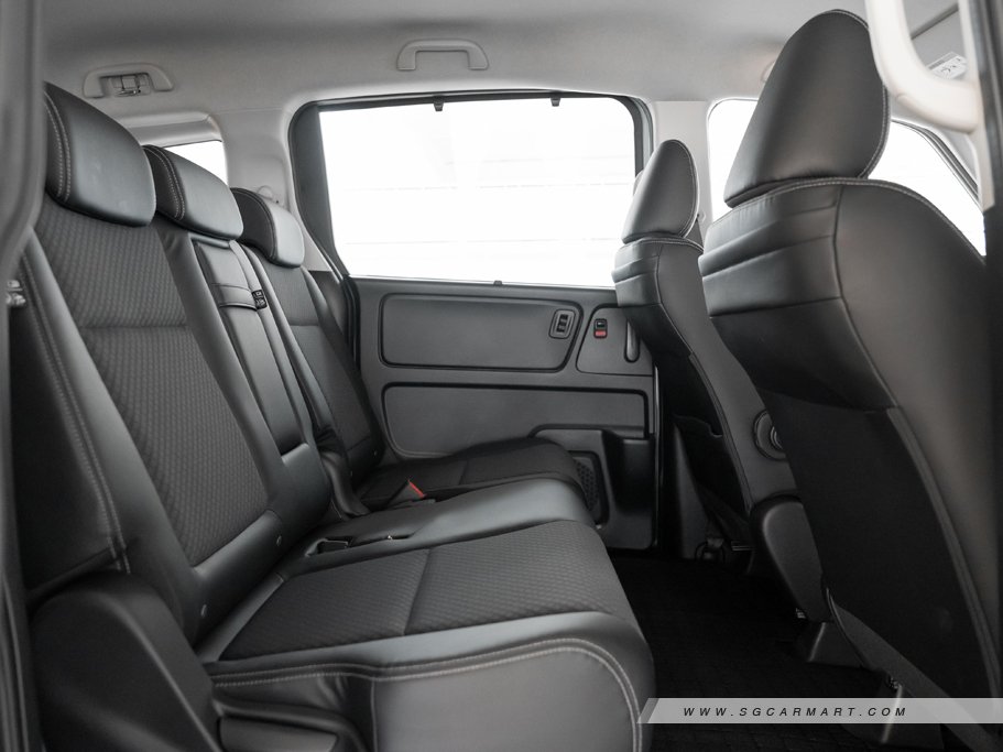 https://i.i-sgcm.com/new_cars/cars/21589/21589_g42