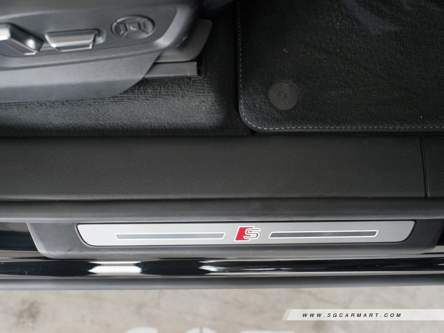 https://i.i-sgcm.com/new_cars/cars/21590/21590_g39