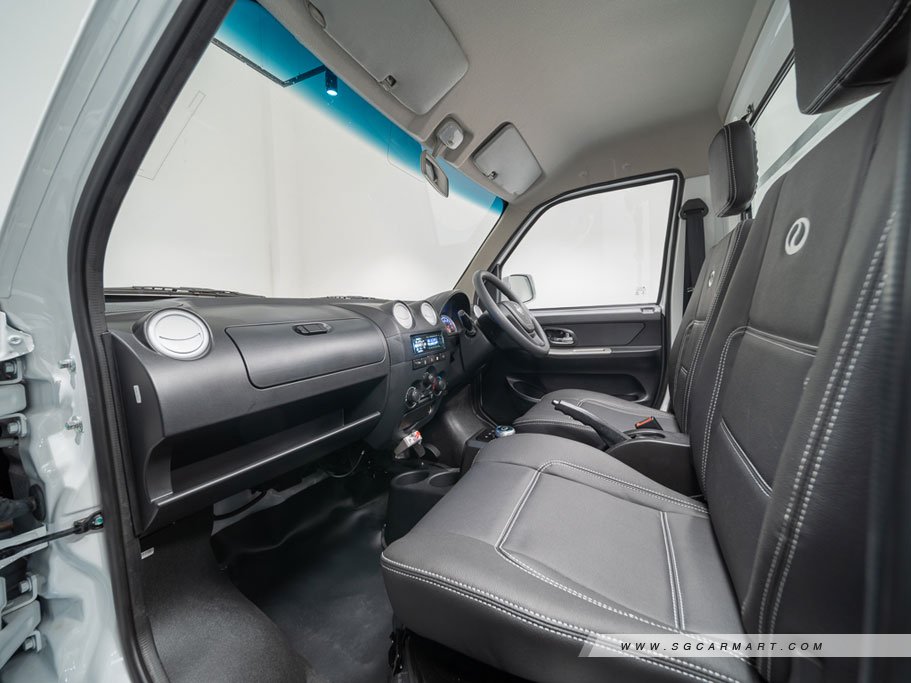 https://i.i-sgcm.com/new_cars/cars/21599/21599_g11