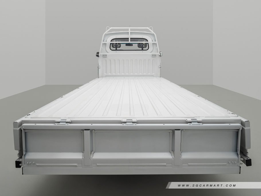 https://i.i-sgcm.com/new_cars/cars/21599/21599_g17