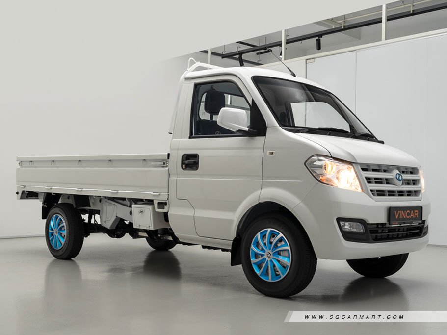 https://i.i-sgcm.com/new_cars/cars/21599/21599_g1