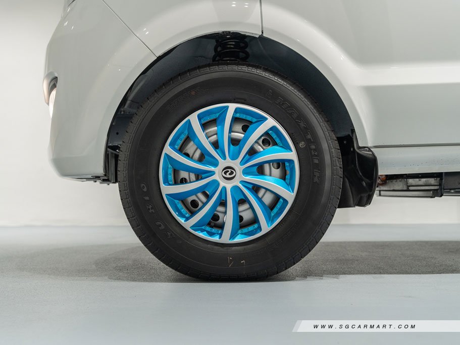 https://i.i-sgcm.com/new_cars/cars/21599/21599_g7