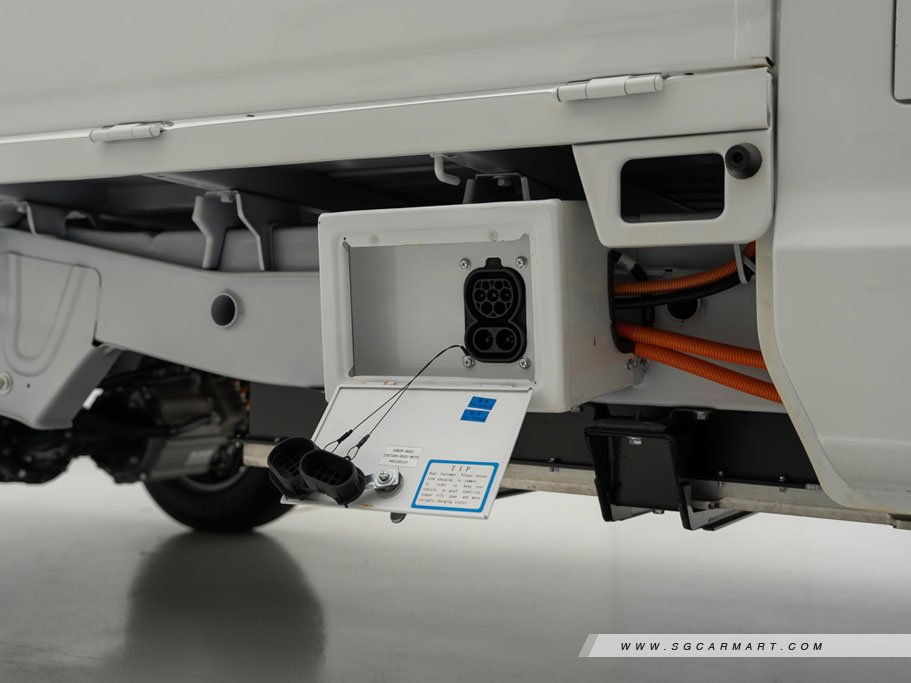 https://i.i-sgcm.com/new_cars/cars/21599/21599_g9