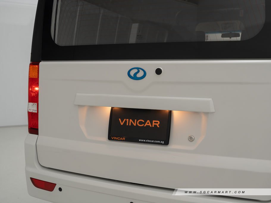 https://i.i-sgcm.com/new_cars/cars/21600/21600_g11