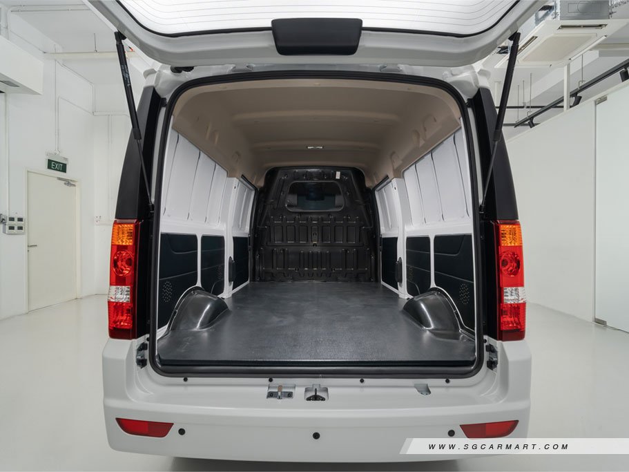 https://i.i-sgcm.com/new_cars/cars/21600/21600_g19