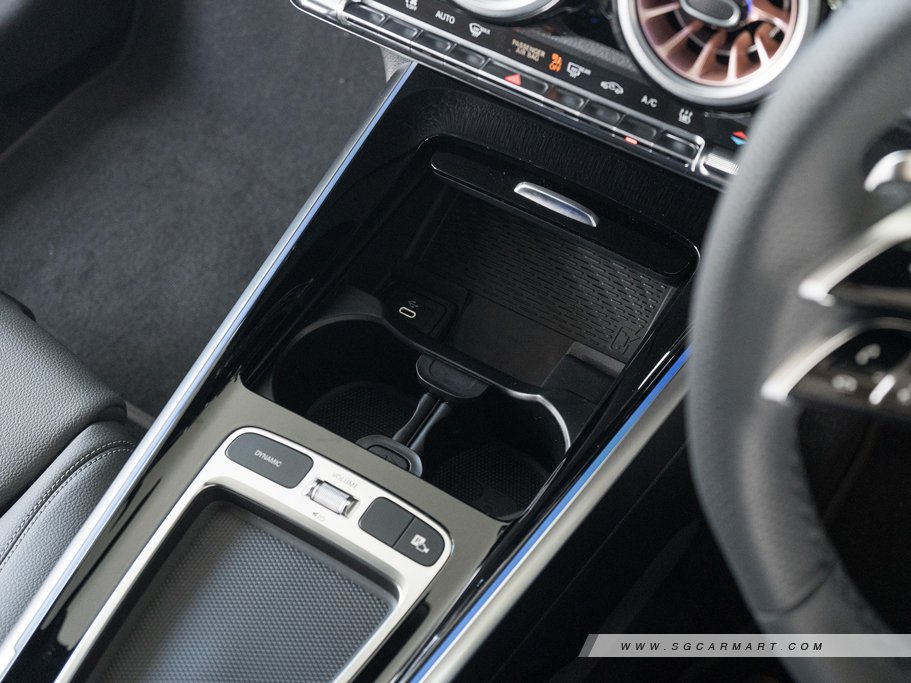 https://i.i-sgcm.com/new_cars/cars/21601/21601_g102