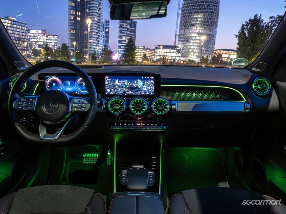 https://i.i-sgcm.com/new_cars/cars/21601/21601_g25