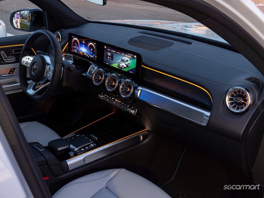 https://i.i-sgcm.com/new_cars/cars/21601/21601_g26