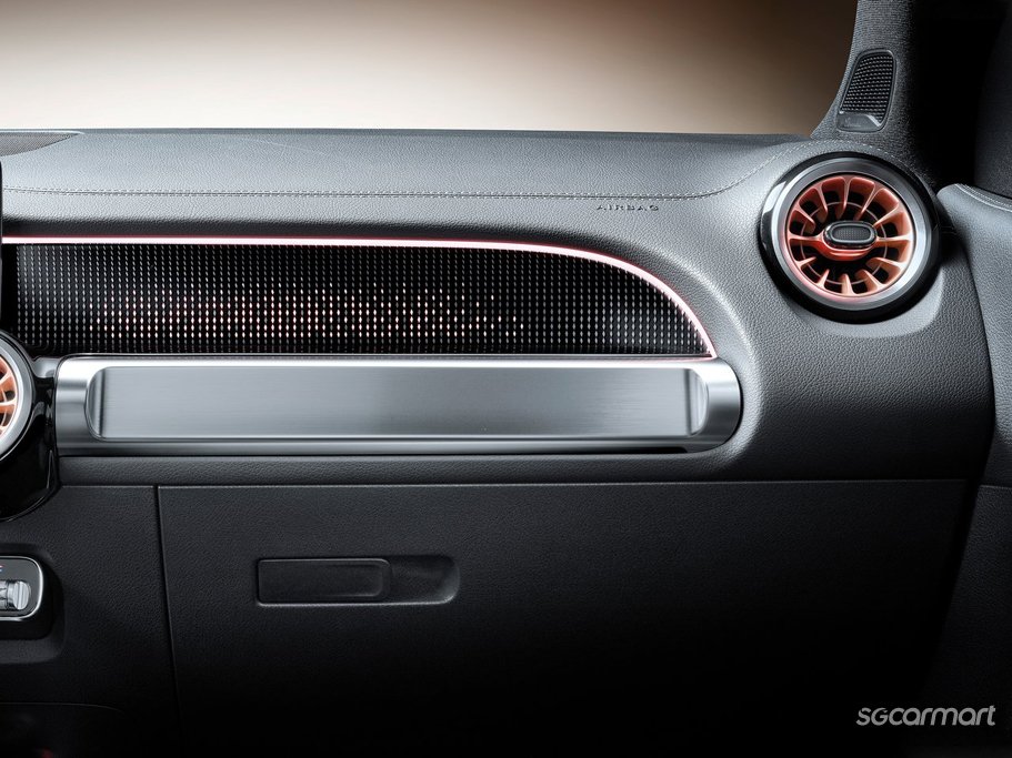 https://i.i-sgcm.com/new_cars/cars/21601/21601_g32