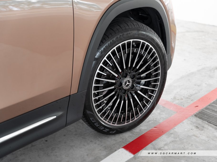 https://i.i-sgcm.com/new_cars/cars/21601/21601_g48