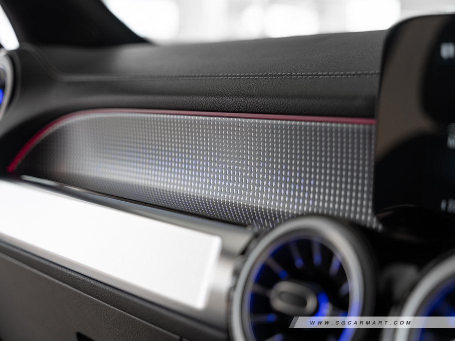 https://i.i-sgcm.com/new_cars/cars/21601/21601_g61