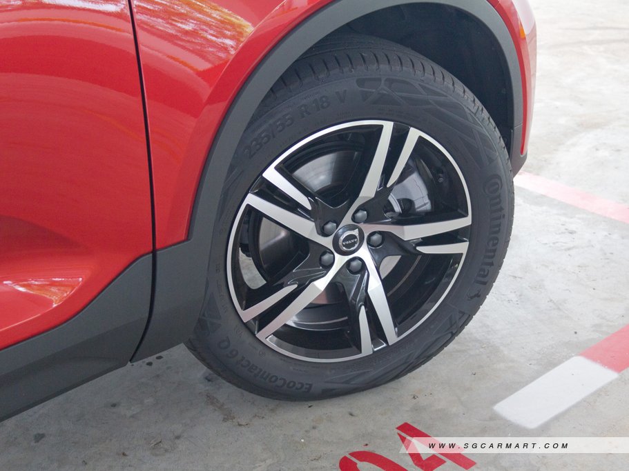 https://i.i-sgcm.com/new_cars/cars/21602/21602_g16