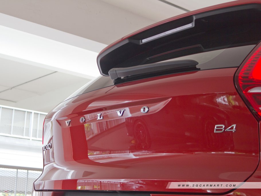 https://i.i-sgcm.com/new_cars/cars/21602/21602_g18