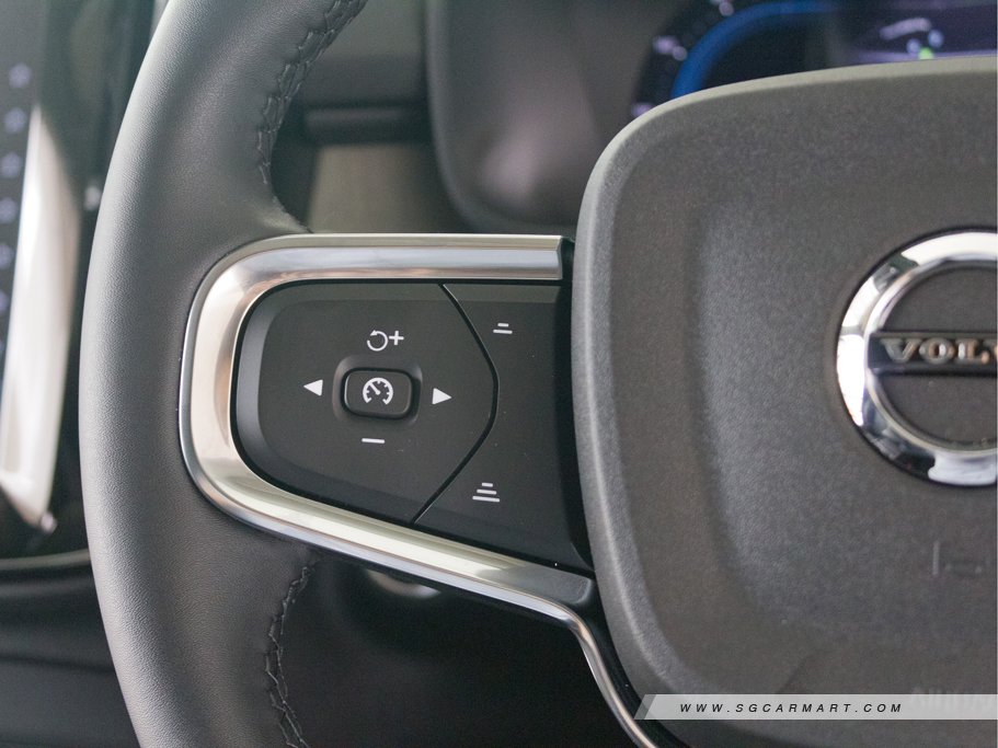 https://i.i-sgcm.com/new_cars/cars/21602/21602_g43
