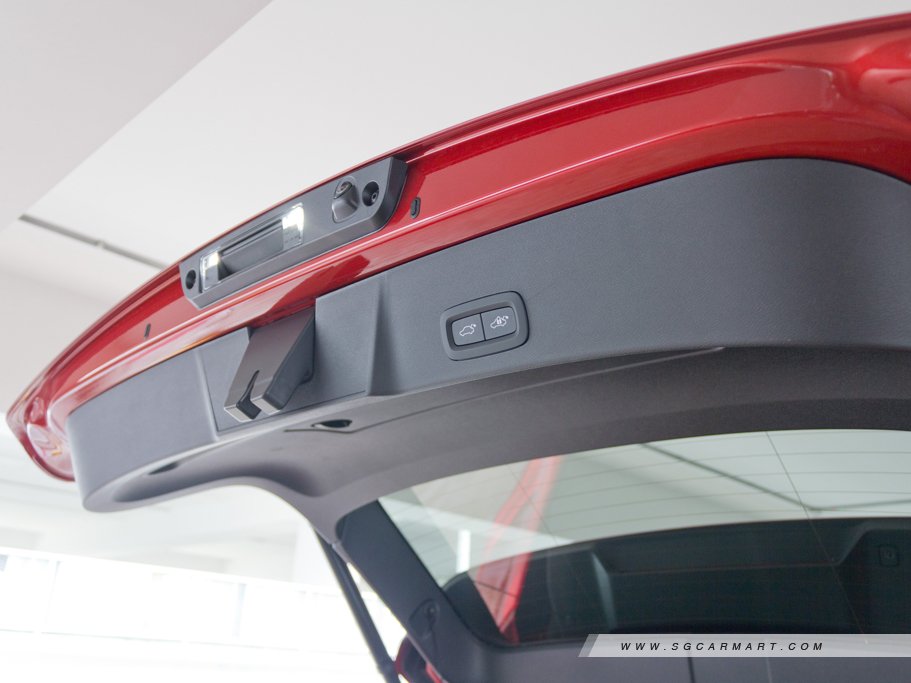https://i.i-sgcm.com/new_cars/cars/21602/21602_g50