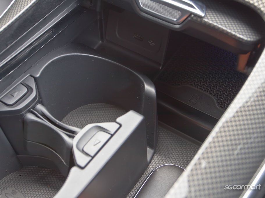 https://i.i-sgcm.com/new_cars/cars/21603/21603_g30