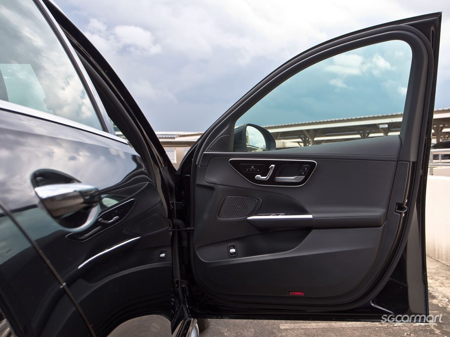 https://i.i-sgcm.com/new_cars/cars/21603/21603_g31