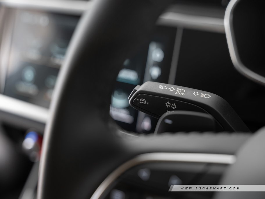 https://i.i-sgcm.com/new_cars/cars/21604/21604_g29