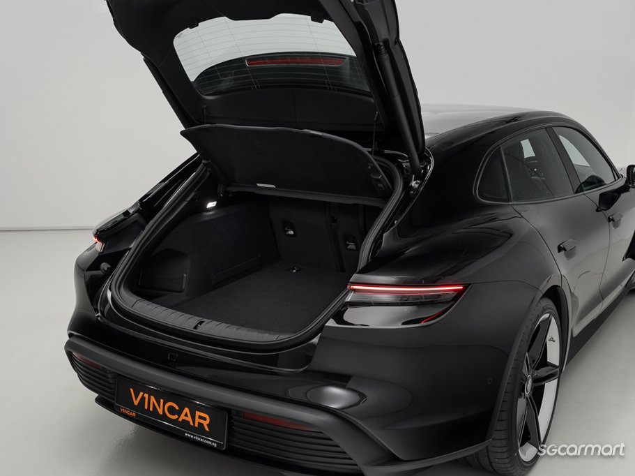 https://i.i-sgcm.com/new_cars/cars/21606/21606_g10