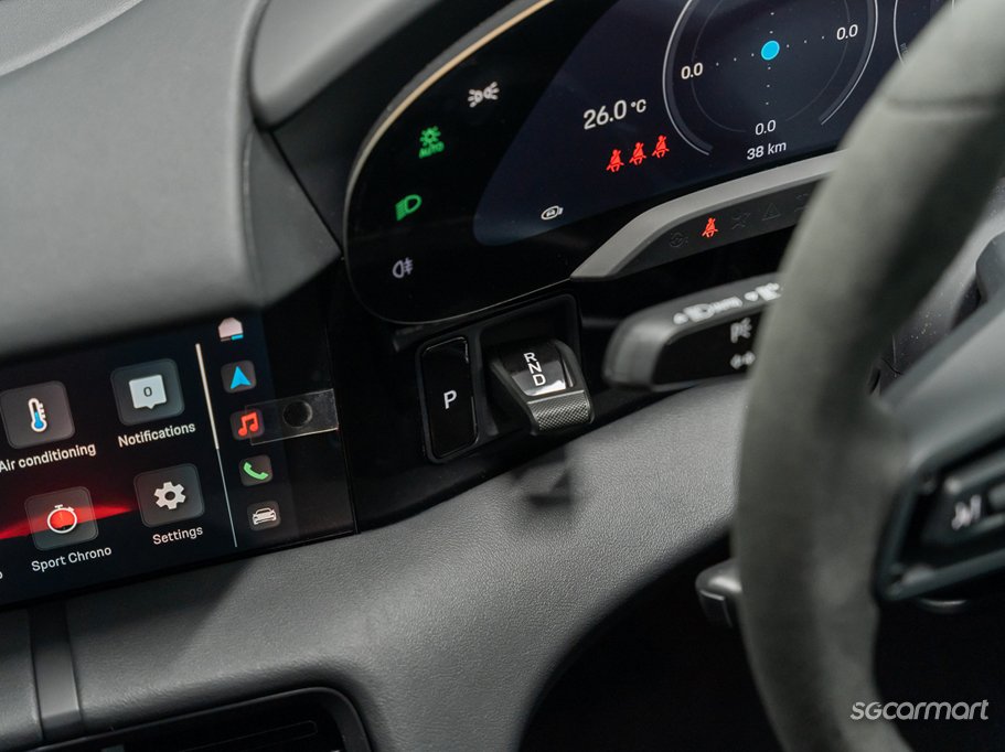 https://i.i-sgcm.com/new_cars/cars/21606/21606_g18