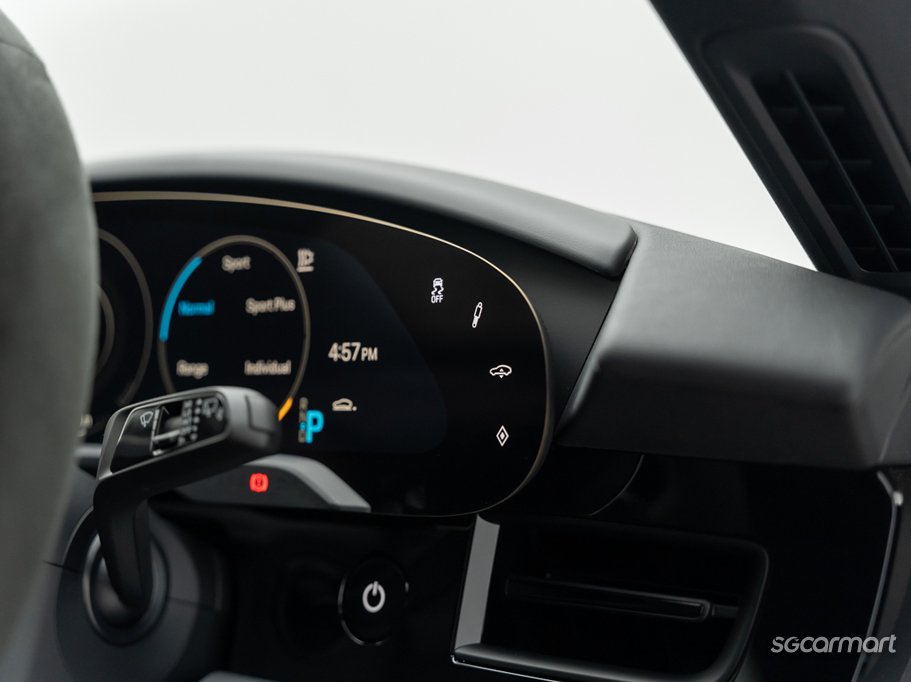 https://i.i-sgcm.com/new_cars/cars/21606/21606_g19