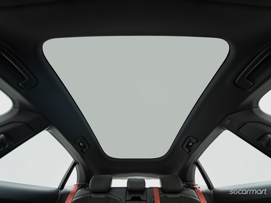 https://i.i-sgcm.com/new_cars/cars/21606/21606_g26
