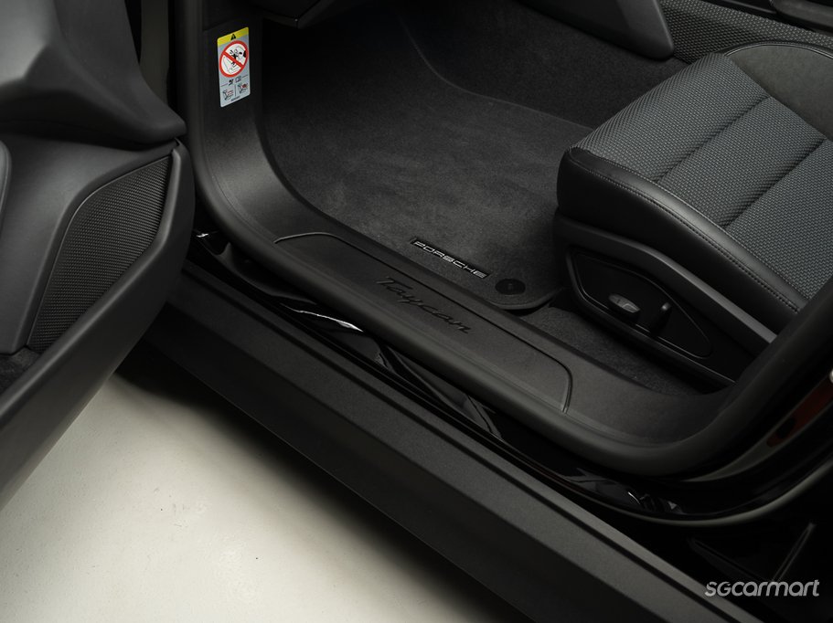 https://i.i-sgcm.com/new_cars/cars/21606/21606_g27