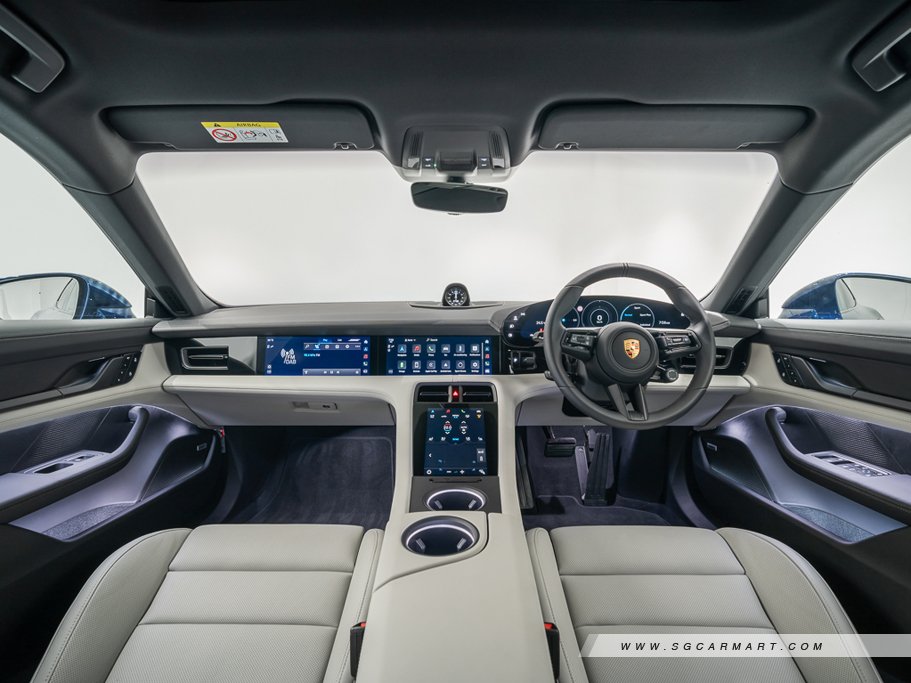 https://i.i-sgcm.com/new_cars/cars/21606/21606_g37