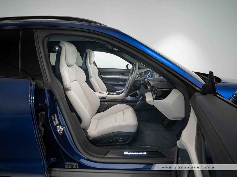 https://i.i-sgcm.com/new_cars/cars/21606/21606_g52