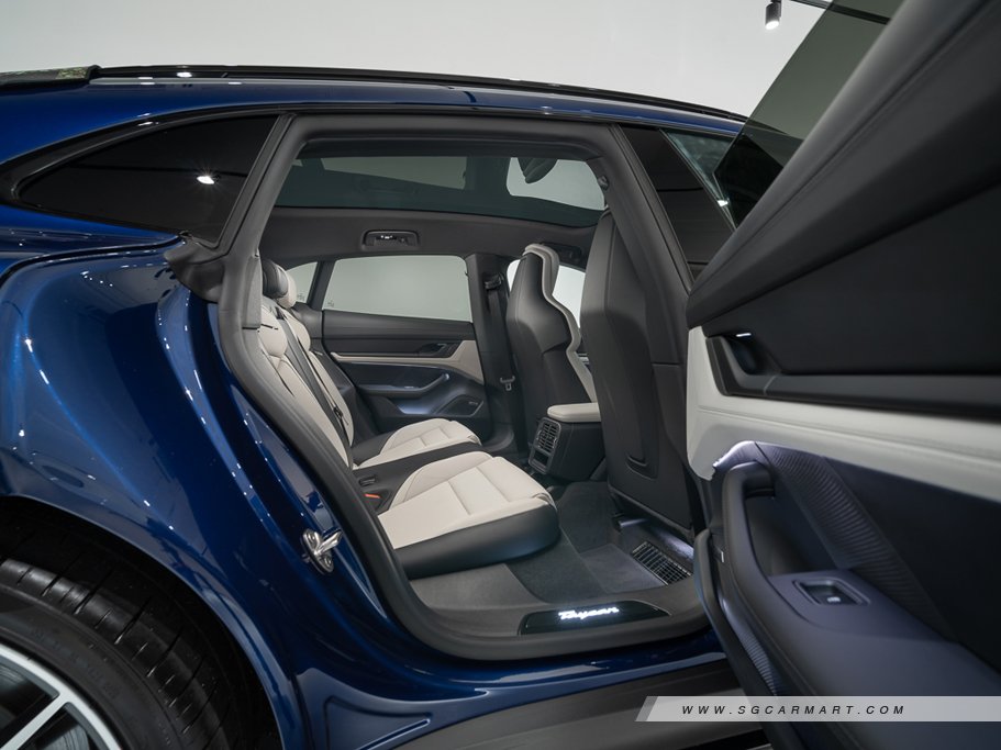 https://i.i-sgcm.com/new_cars/cars/21606/21606_g53