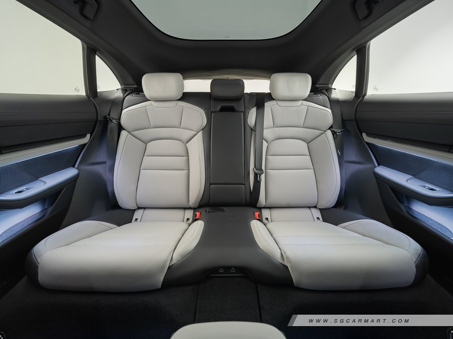 https://i.i-sgcm.com/new_cars/cars/21606/21606_g54