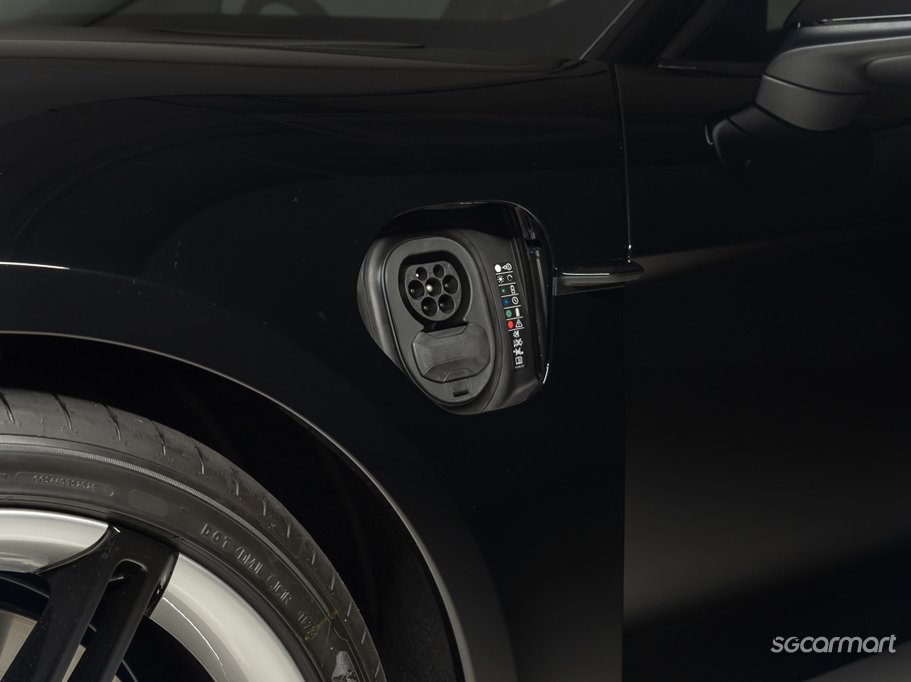 https://i.i-sgcm.com/new_cars/cars/21606/21606_g9