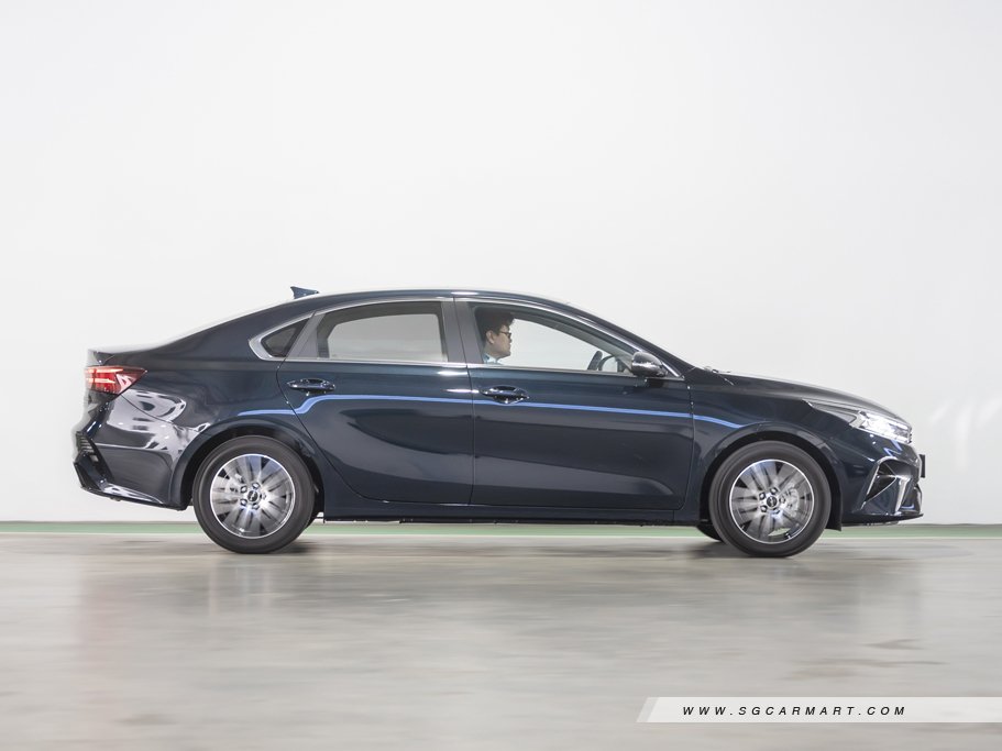 https://i.i-sgcm.com/new_cars/cars/21607/21607_g28
