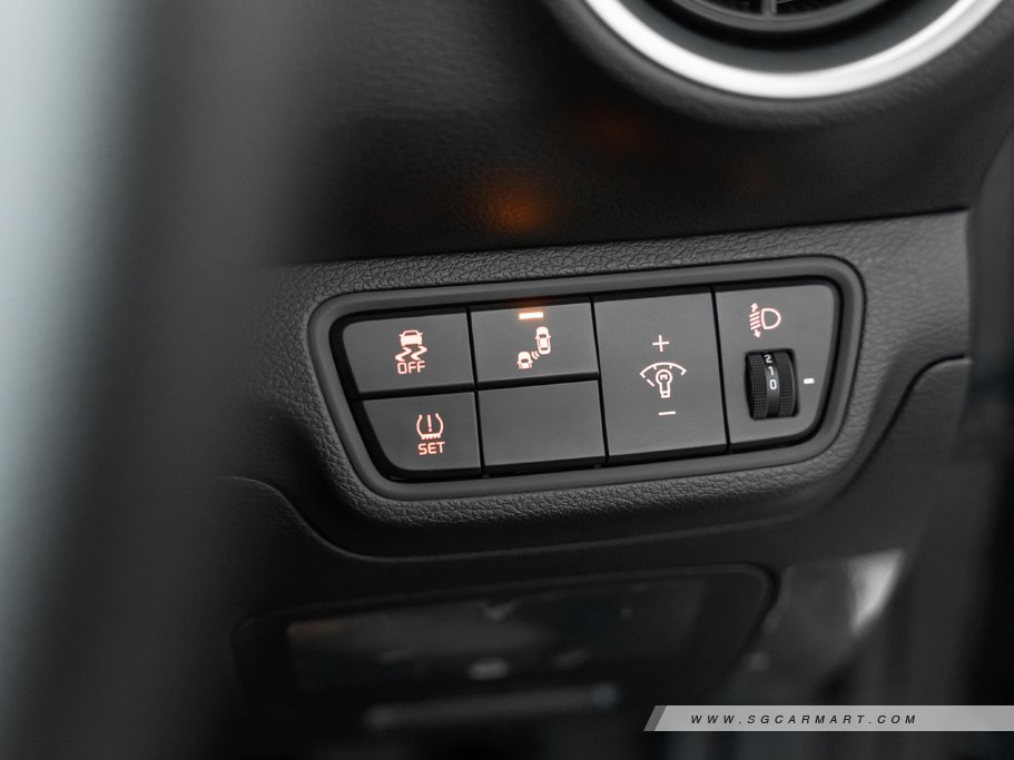 https://i.i-sgcm.com/new_cars/cars/21607/21607_g41