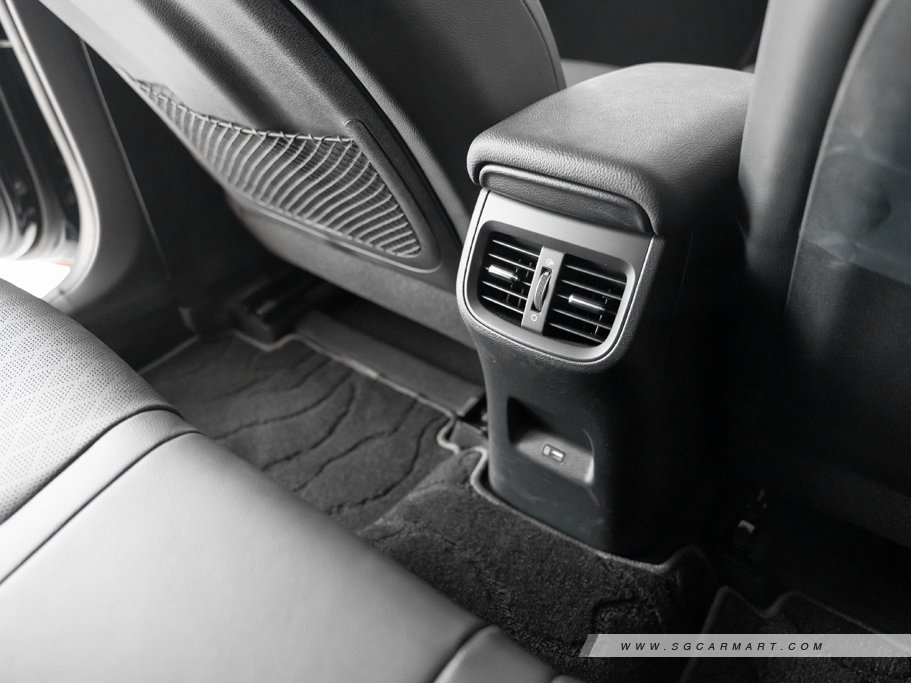 https://i.i-sgcm.com/new_cars/cars/21607/21607_g51